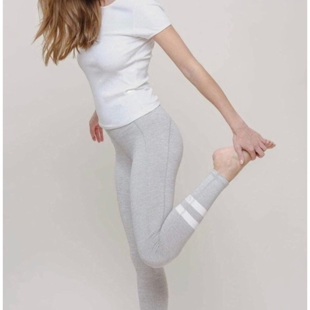 Ivory Ella Gray Women's Leggings
